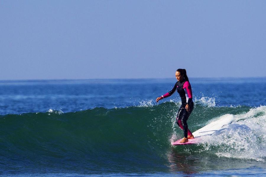 Freshmen Girl Works Toward Three Straight Years of Surfing Daily