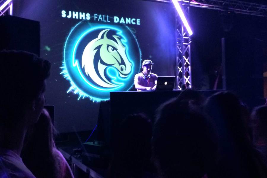 Student Owned Company Produces Fall Dance