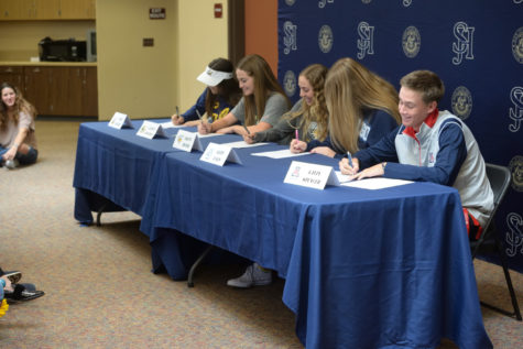 Stallions Commit on Signing Day