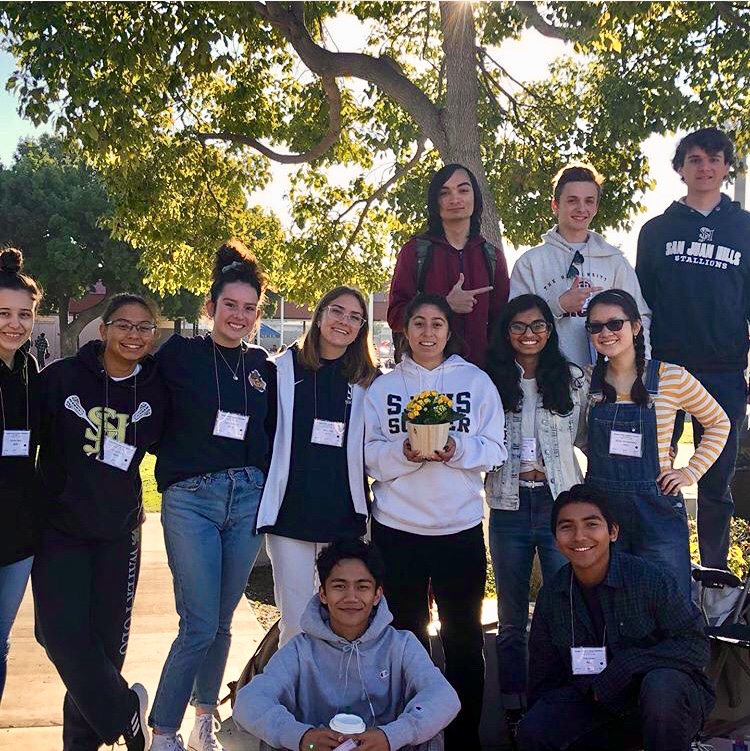 Despite online learning, the SJH Academic Decathlon team will be returning to practices online. Applications are currently open for interested students.