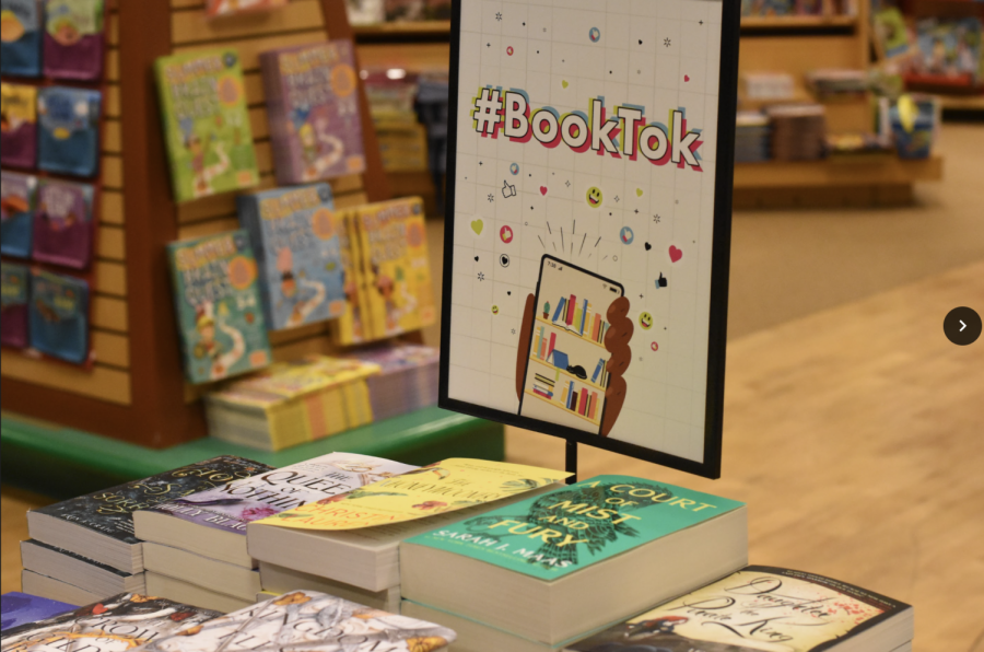 BookTok, a virtual community on TikTok centered around reading and books, has boomed in popularity over the past year. The community’s outreach has made its way out of the online world and into bookstores such as Barnes & Noble.