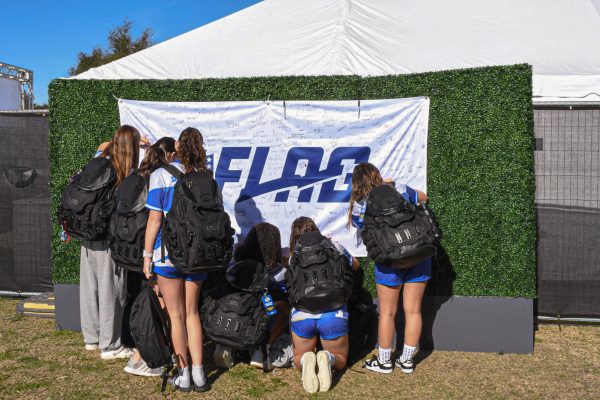 All athletes in attendance have the opportunity to sign the NFL Flag poster, to make their mark on growing the game. The South OC Wave team, whose team is made up of Capo and Saddleback district girls, checked in for the tournament. 
