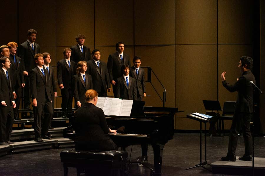 Performing for the Choir Fall Show on October 22. Ushino is seen conducting the Meistersingers, who are a beginner level of choir students with lower voices. They not only just sing but understand music theory and sight reading according to the SJHHS Choral website.